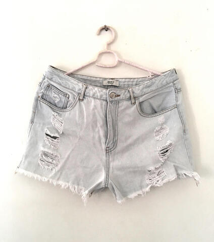 forever21 ripped light washed shorts