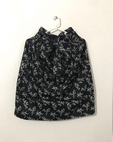 h&m black floral skirt with belt